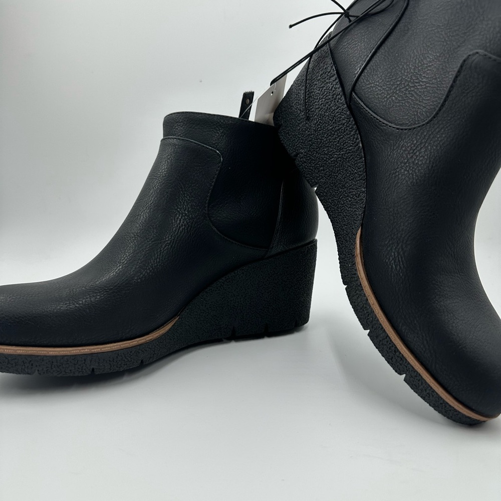 Dr. Scholl's Black Wedge Ankle Shoes - Picture 10 of 10
